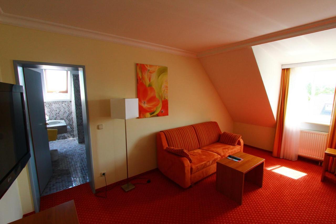 Abasto Hotel Eichenau ภายนอก รูปภาพ