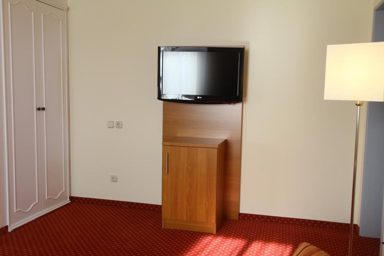 Abasto Hotel Eichenau ภายนอก รูปภาพ